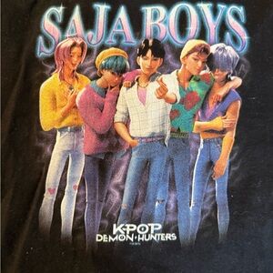 Gildan Black K-Pop Graphic Tee